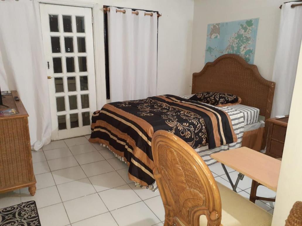 Calinago Friendly Family Sxm Bed & Breakfast Philipsburg  Exterior photo